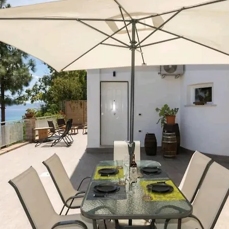 Feriehus Villa's On The Beach, Swimming Pool A/c