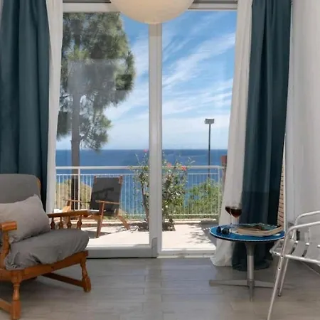 Feriehus Villa's On The Beach, Swimming Pool A/c