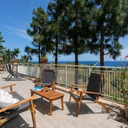 Villa's On The Beach, Swimming Pool A/c Feriehus Palermo